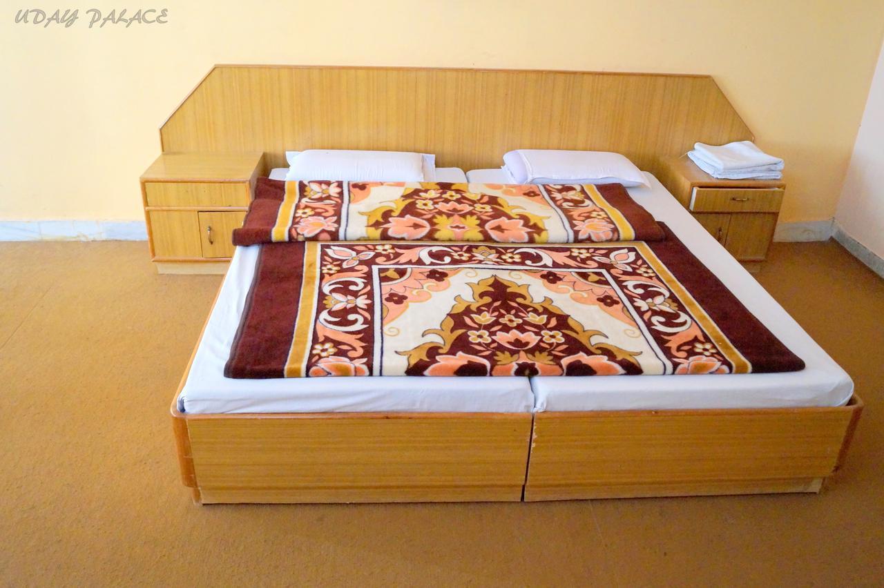 Hotel Uday Palace Pipalkoti Ngoại thất bức ảnh