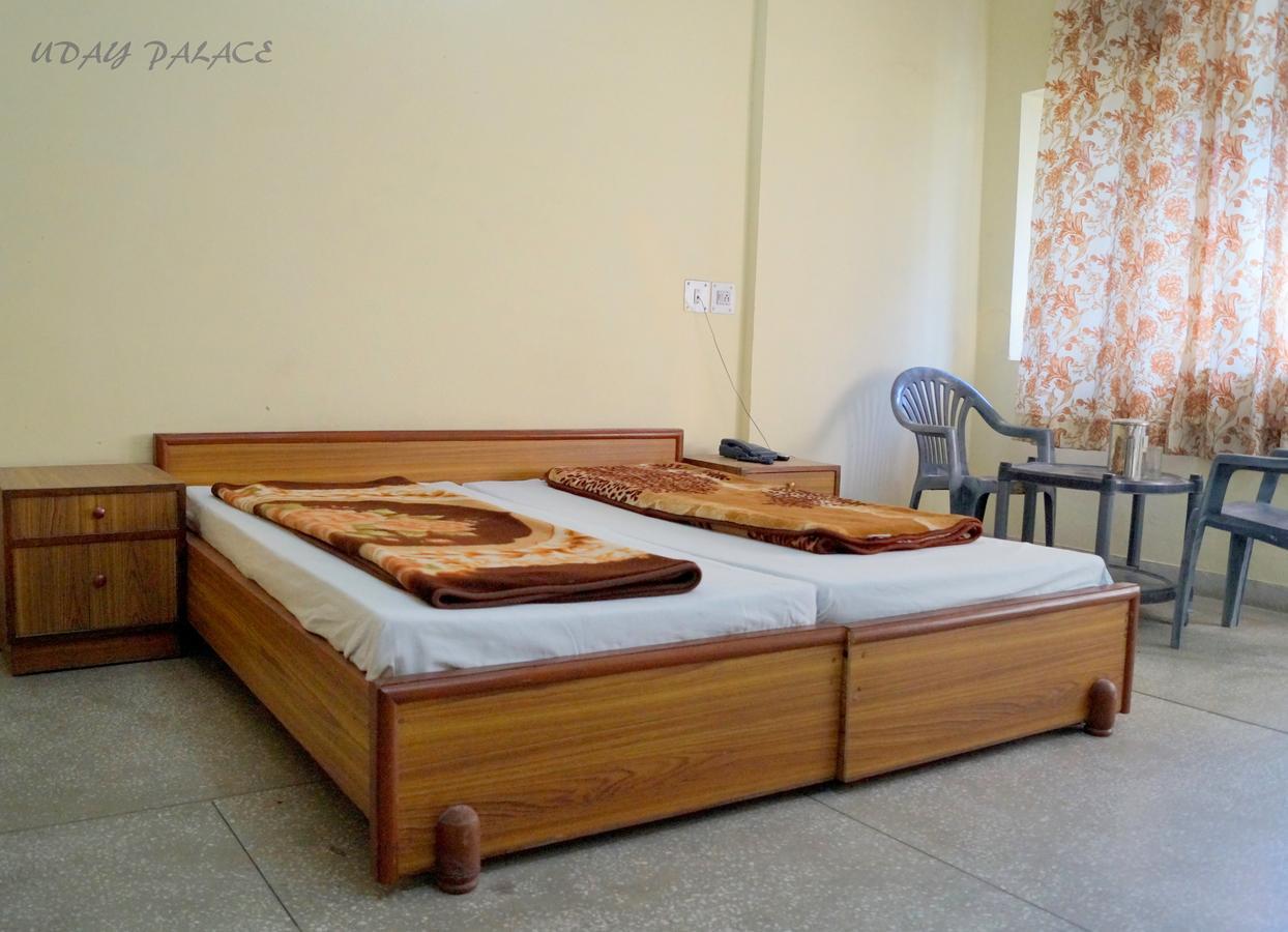 Hotel Uday Palace Pipalkoti Ngoại thất bức ảnh