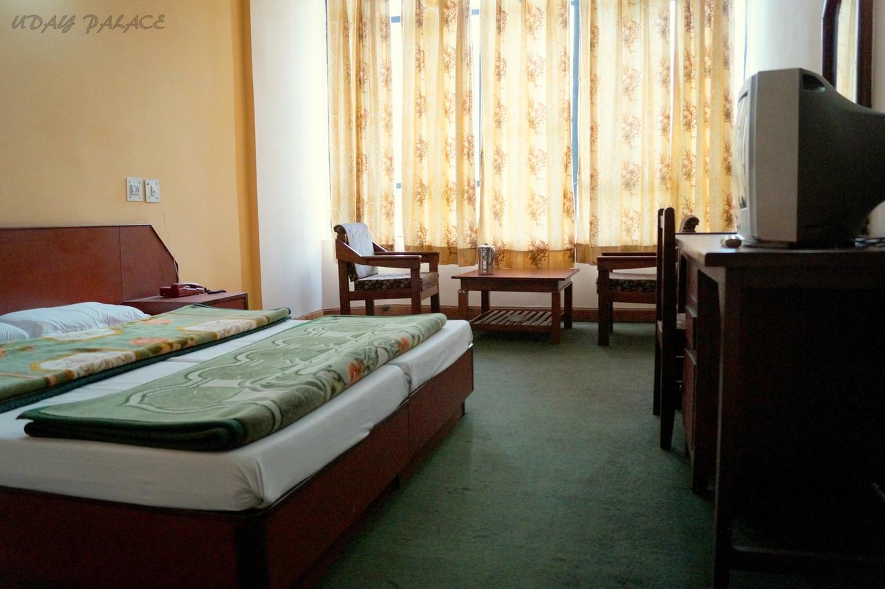 Hotel Uday Palace Pipalkoti Ngoại thất bức ảnh