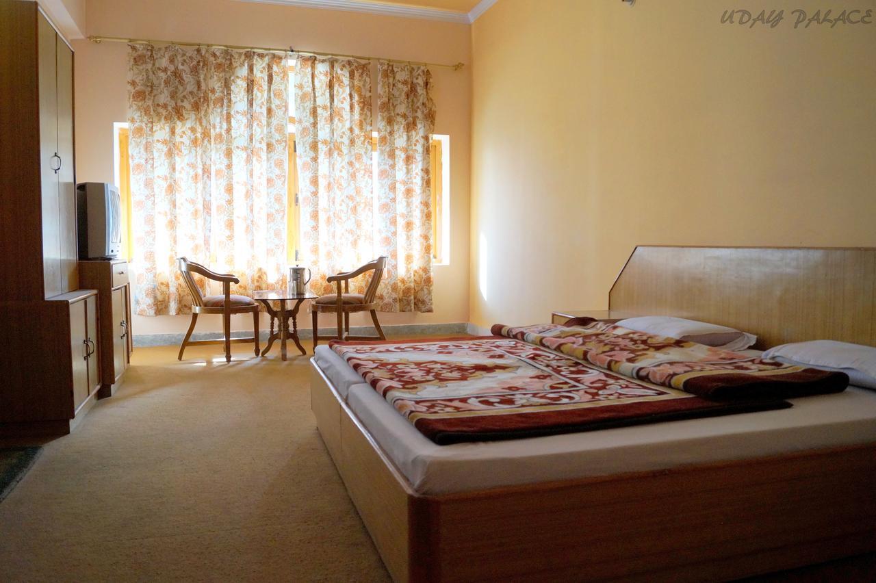 Hotel Uday Palace Pipalkoti Ngoại thất bức ảnh